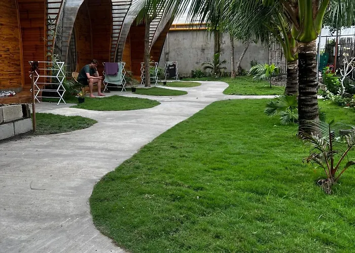 The Backyard Inn Moalboal